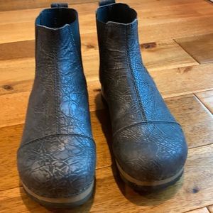 Adorable Sanita Low Rise Boots